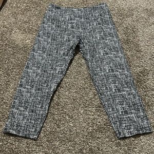 Black and white patterned leggings. Brand Marrakech Clothing Co. Size S.